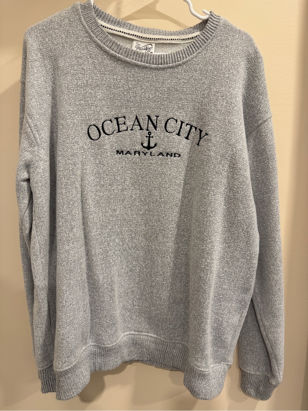 Light Gray 'Ocean City Maryland' Crewneck Sweater